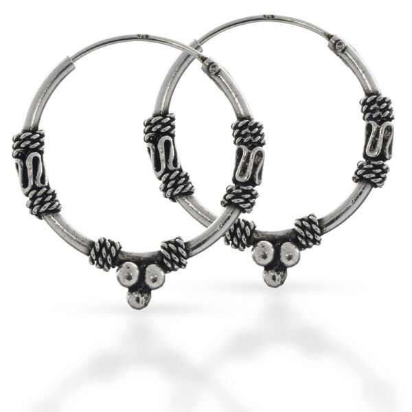 Bali-Creolen „Cemarula“ aus 925er Silber – Kugelgruppe und Flechtdetails, 18 mm (Paar)