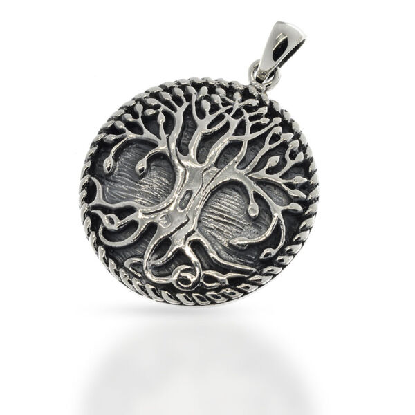 Yggdrasil-Anhänger mit dunklem Reliefgrund aus 925er Silber
