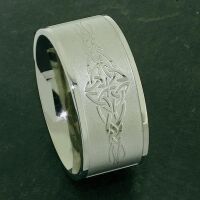 Edelstahlring - Halbseitig gelaserter Ring / Tribal