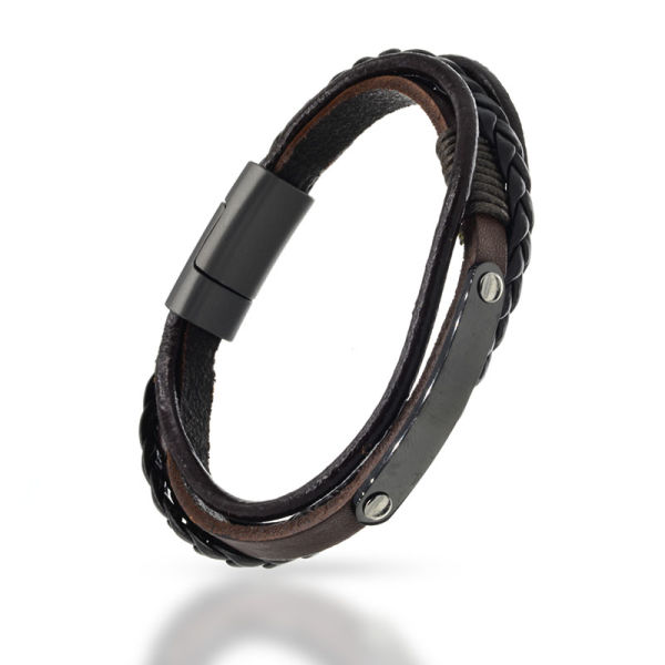 Braunes Lederarmband mit schwarzer Gravurplatte