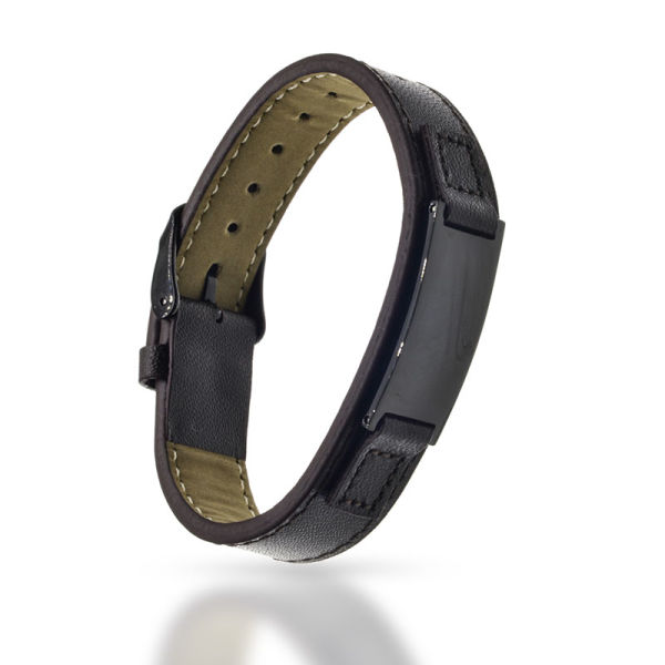 Braunes Lederarmband mit schwarzer Gravurplatte 21 cm