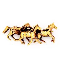 Bronze brooch - Wild horses trotting