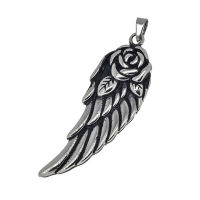 Edelstahlanhänger - Engelsflügel mit Rose 60 mm x 21 mm x 5 mm