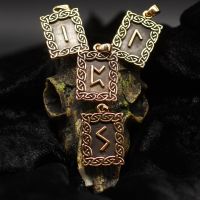 Bronzeanhänger Rune