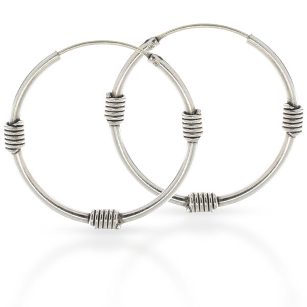 Bali-Creolen „Comira“ aus 925er Silber – drei gerillte Ringbänder, 26 mm (Paar)