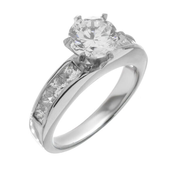 Stainless steel ring - zirconia with a central stone, rounded