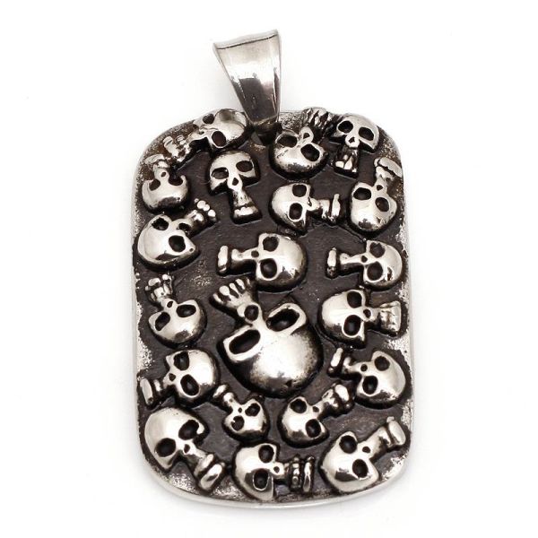 kleiner Totenkopf mittig